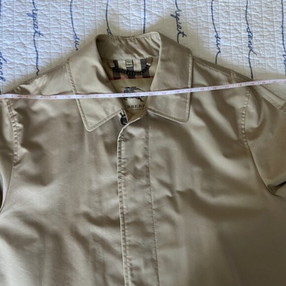 Burberry Mid-length Camden Heritage Car Coat in Sz 44 EUC - Picture 9 of 15